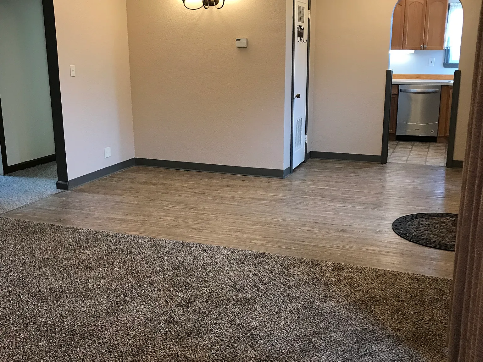 2 bed, 950 sqft, $1,450 — Photo 3