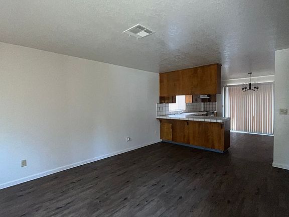 4th image of 4601-4607 W Cypress Ave #4601