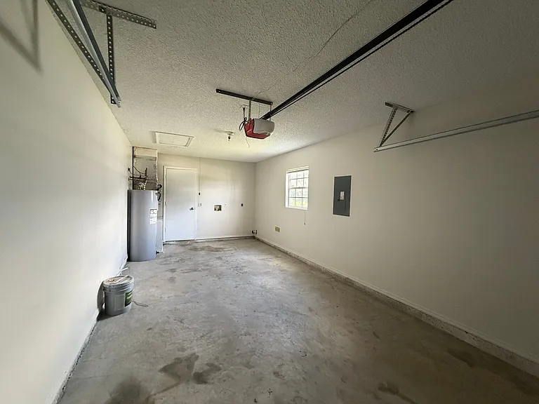 73 Olive Dr — Photo 16