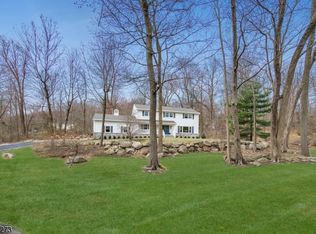 596 High Mountain Rd, Franklin Lakes, NJ 07417