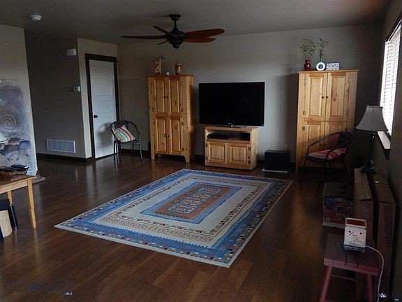 3rd image of 1309 N Idaho St
