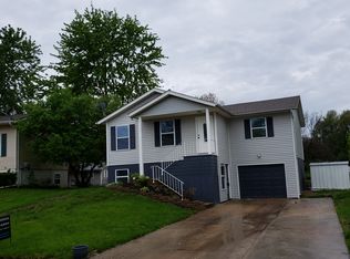 329 Orchard Ct, Troy, IL 62294