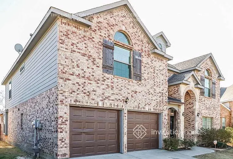 6829 Muleshoe Ln — Photo 2