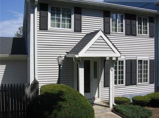 96 Greenway Blvd, Churchville, NY 14428