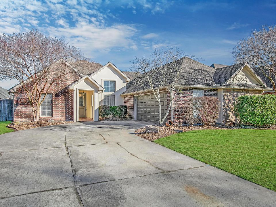 1st image of 607 Beacon Dr