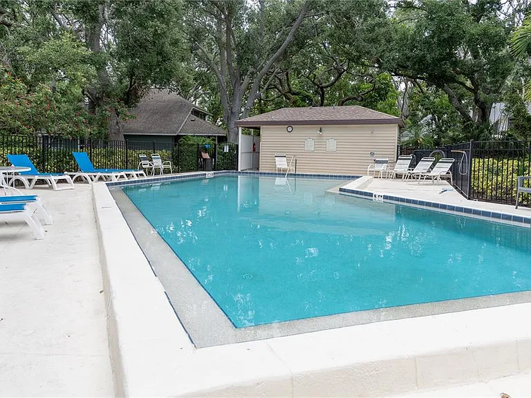 6908 Arbor Oaks Cir — Photo 46