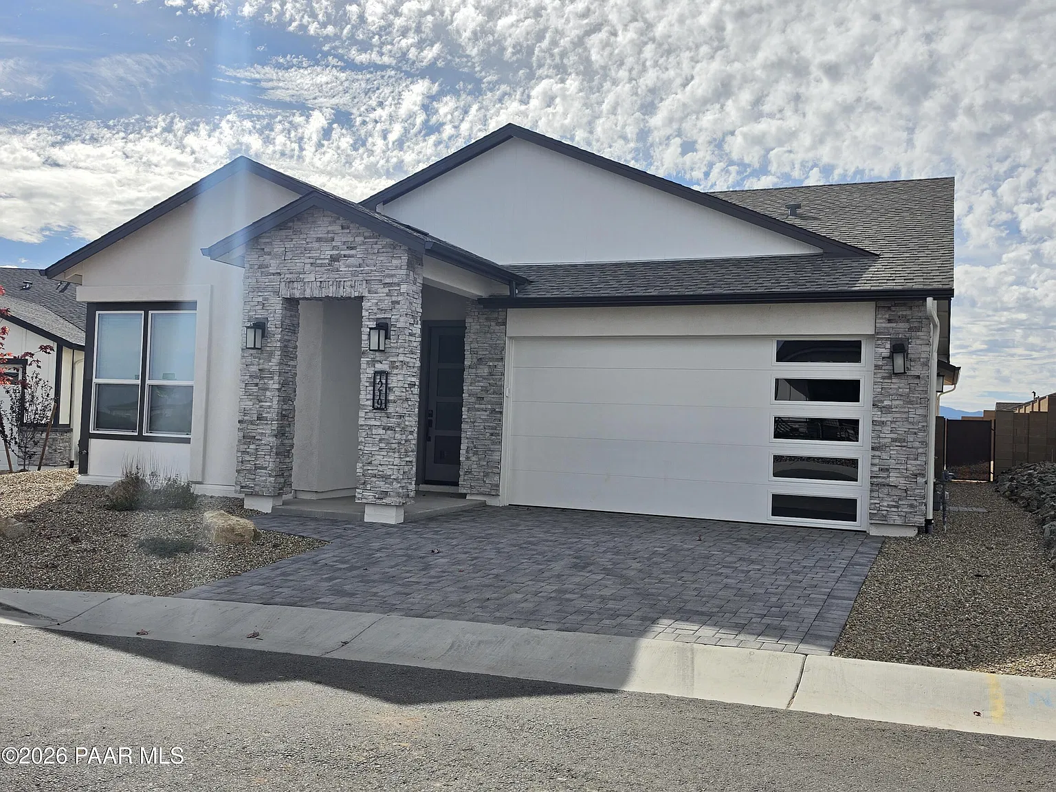 3 bed, 2.0 bath, 1721 sqft, $2,650 — Photo 1