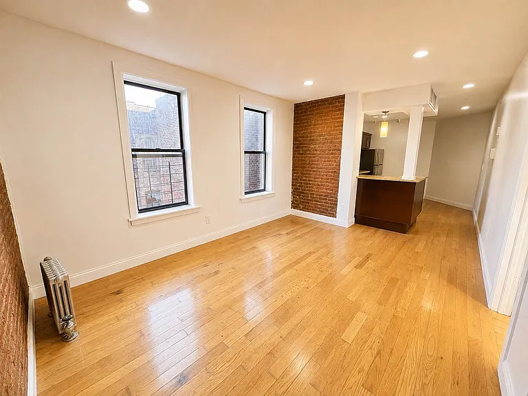 2463 Valentine Ave #4E — Photo 3