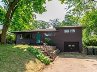 166 Audley Dr, Sun Prairie, WI 53590