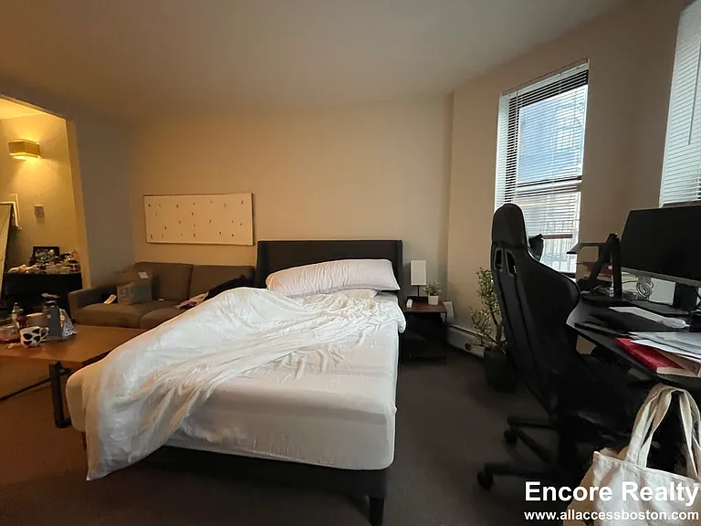 833 Beacon St #205 — Photo 3