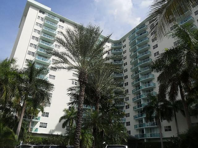 1st image of 3901 S Ocean Dr APT 6N