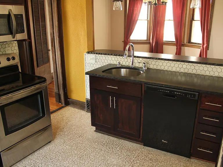 3232 Summit St — Photo 13