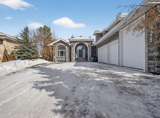 525 Estate Dr, Strathcona County, AB T8B 1M2