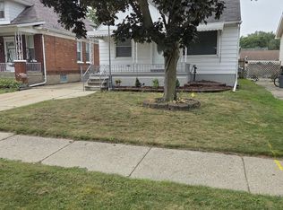 (Undisclosed Address), Center Line, MI 48015