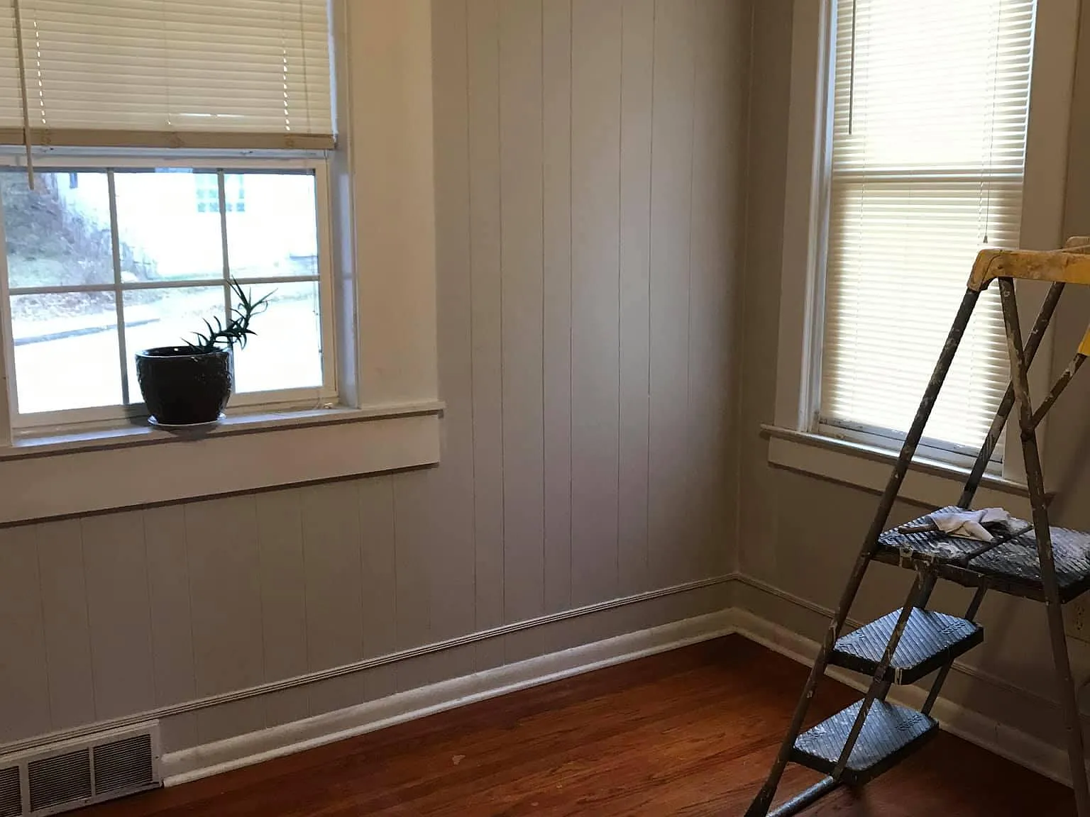 3 bed, 1.5 bath, 1200 sqft, $1,200 — Photo 4