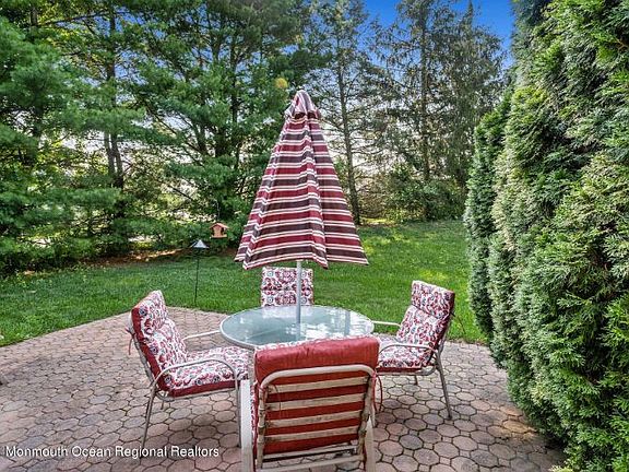 5th image of 2683 Lancaster Ln