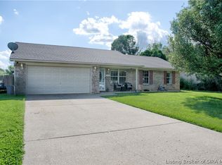 1110 Pebble Creek Dr, Jeffersonville, IN 47130