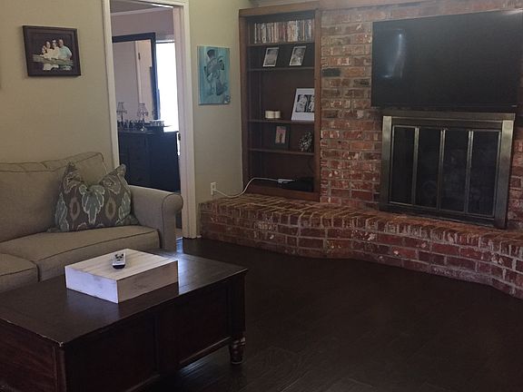 3rd image of 4907 Canal Dr