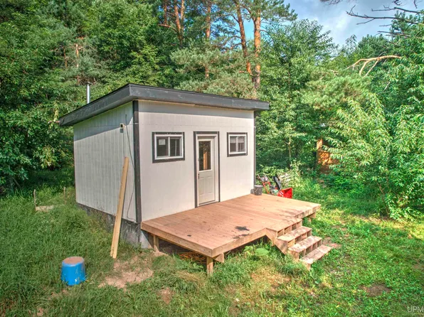 16109 Aspen Dr, Pelkie, MI 49958