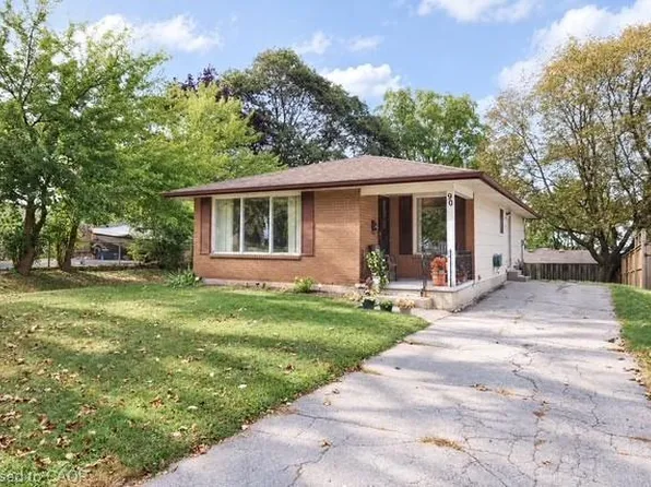 90 Pepperwood Cres, Kitchener, ON N2A 2R3