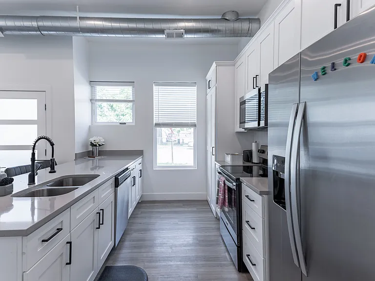 909 W Euclid Ave S #1 — Photo 4