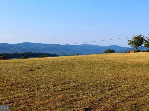 34 Brynner Dr, Petersburg, WV 26847