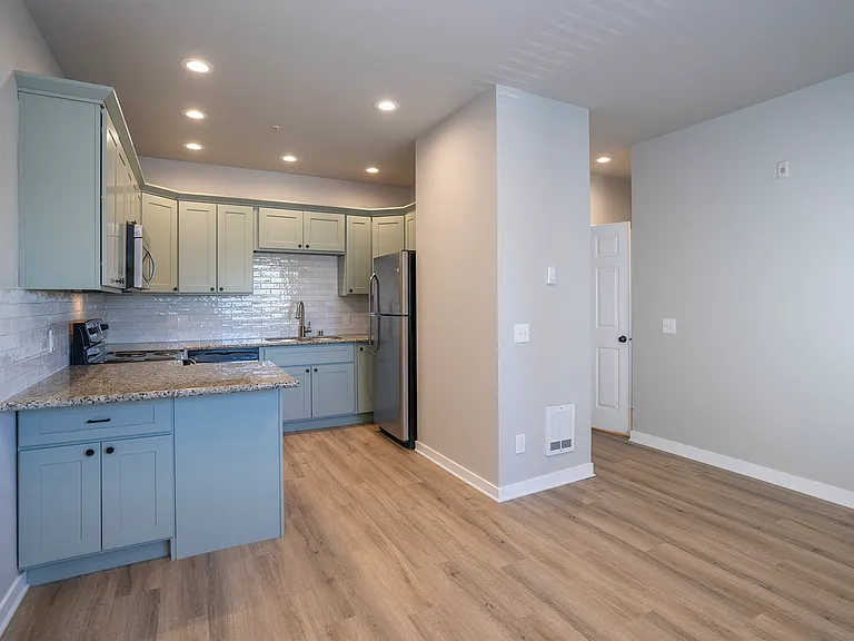 630 N Trafton St — Photo 12