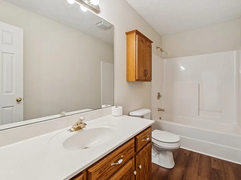 1011 Shirley Dr — Photo 7