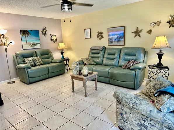 187 Oakridge M #187 M, Deerfield Beach, FL 33442