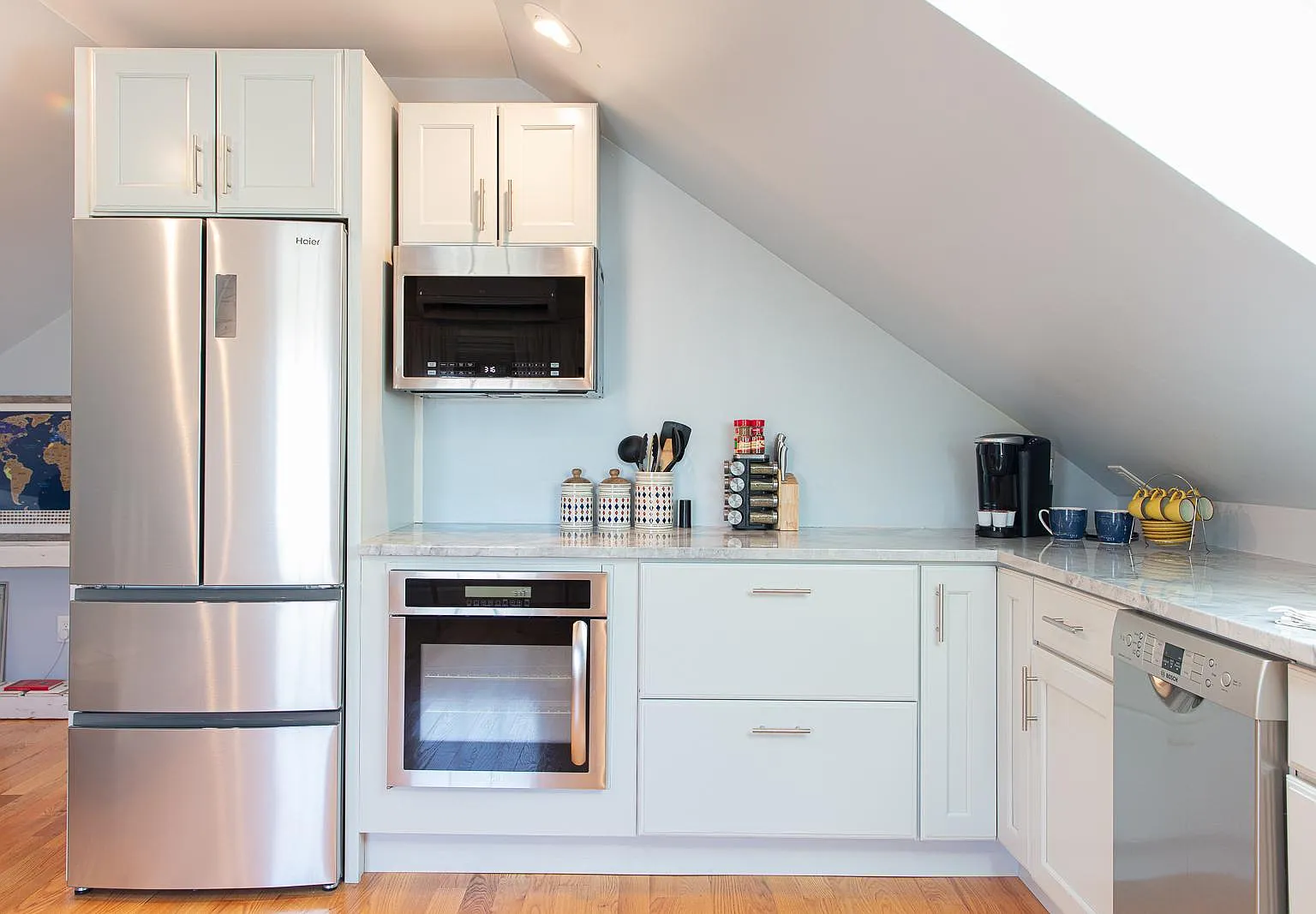 1 bed, 950 sqft, $2,200 — Photo 2