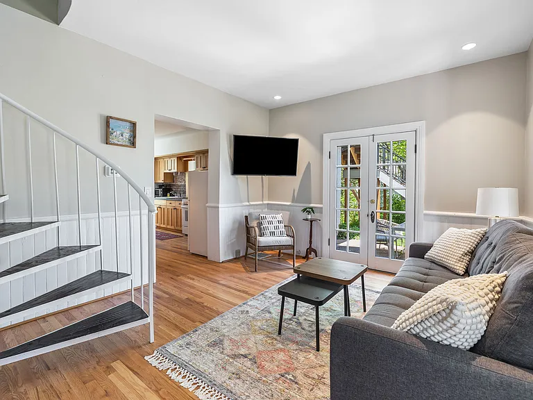 1813 Pine St #2 — Photo 10