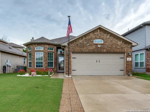 8211 Breezy Cv, Schertz, TX 78154