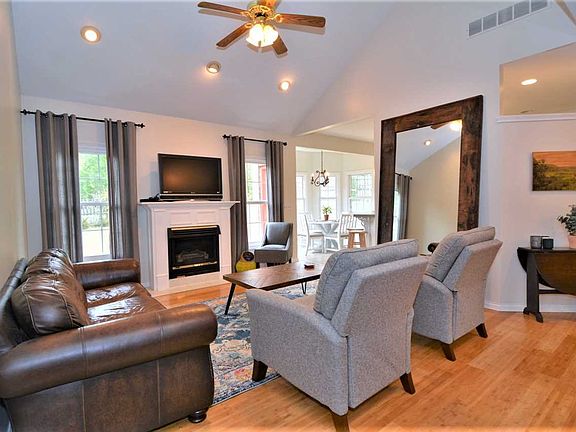 4th image of 3300 Eastbrooke Ct