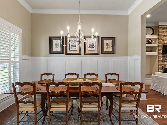 3rd image of 514 Richmond Cir