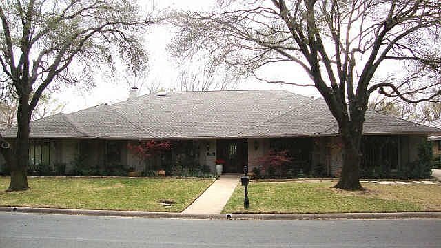 1st image of 704 Loch Lomond Dr