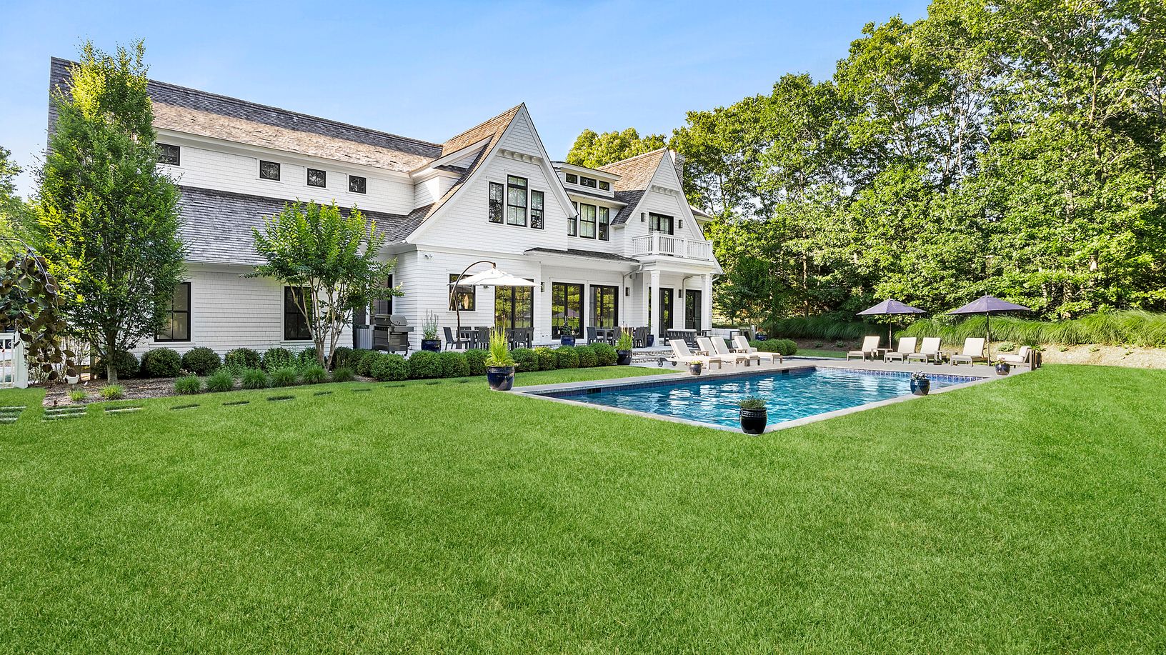  Beautiful Backyard
