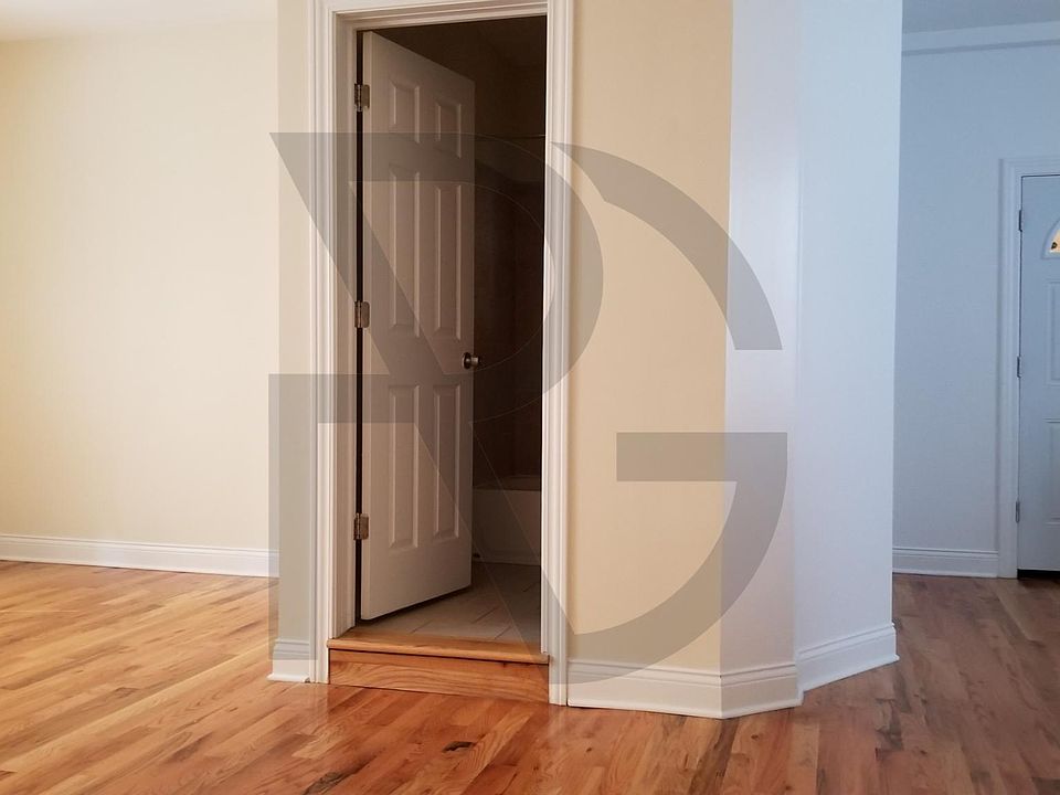 1st image of 428 W Belden Ave #Twelve