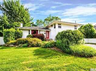 6 Bounty Ln, Jericho, NY 11753