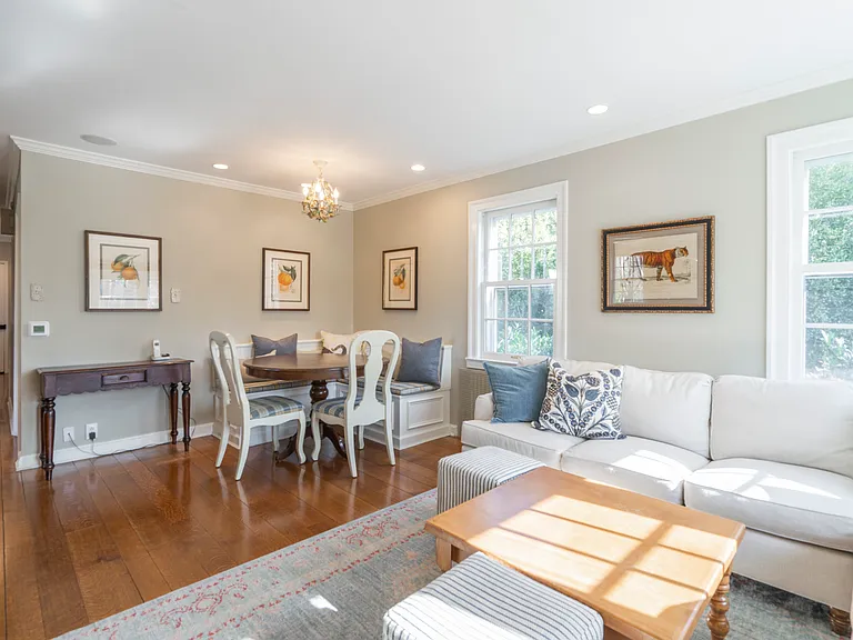 601 Harriton Rd — Photo 8