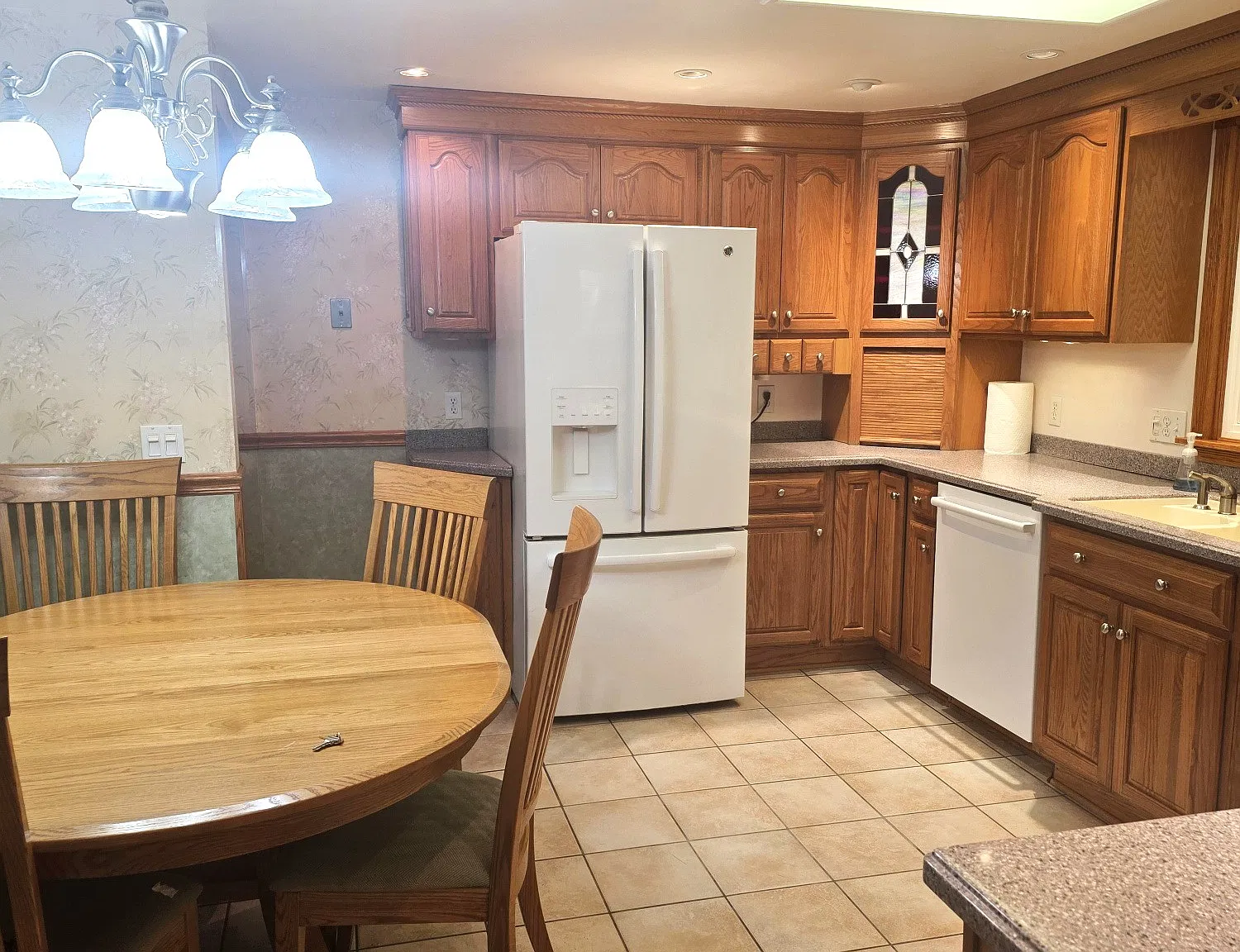 3 bed, 1316 sqft, $2,500 — Photo 3