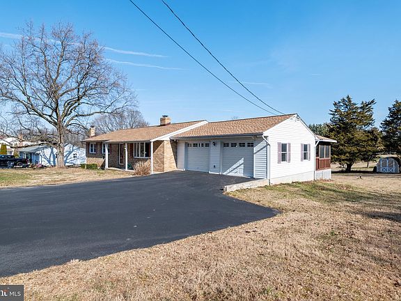 3rd image of 3903 W Bend Dr