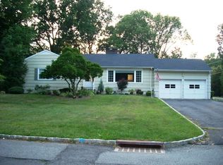 741 Schoolhouse Ln, Bound Brook, NJ