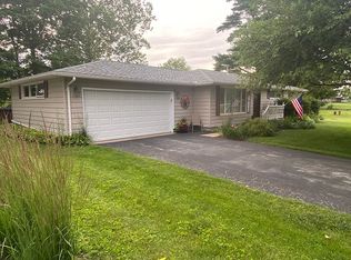 285 N Dilley St, Roseville, IL 61473
