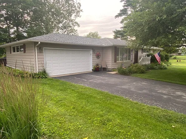 285 N Dilley St, Roseville, IL 61473