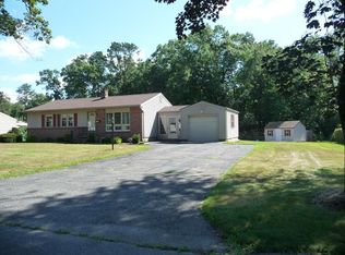 175 Cedar Rd, Longmeadow, MA 01106