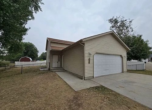 1317 Mirror Lake Ln Photo 1