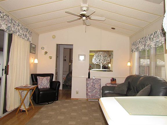 5th image of 253 Holly Dr #253