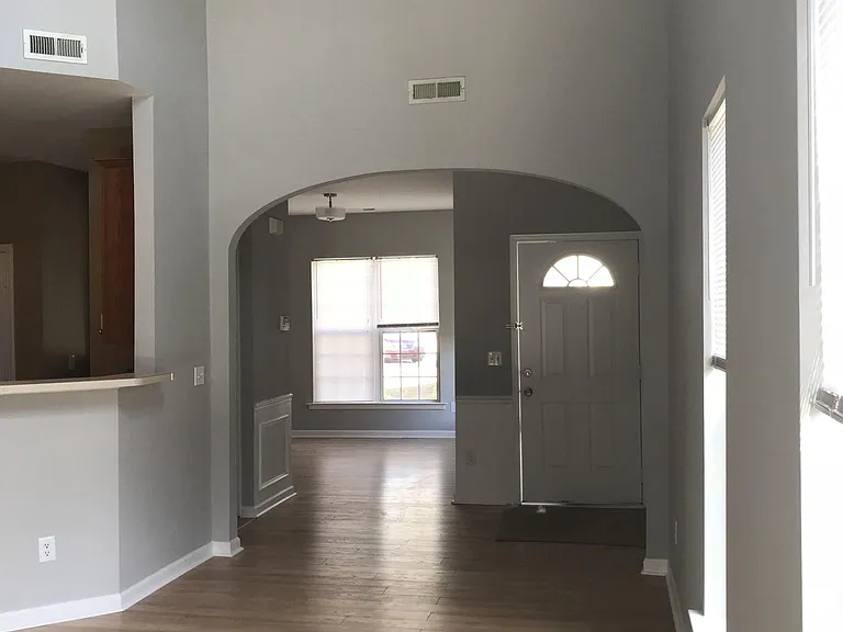 Living room, hardwood
