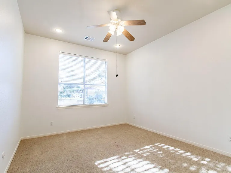 31 Lost Meadow Trl — Photo 27