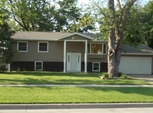 1620 Horse N Buggy Dr, Adel, IA 50003